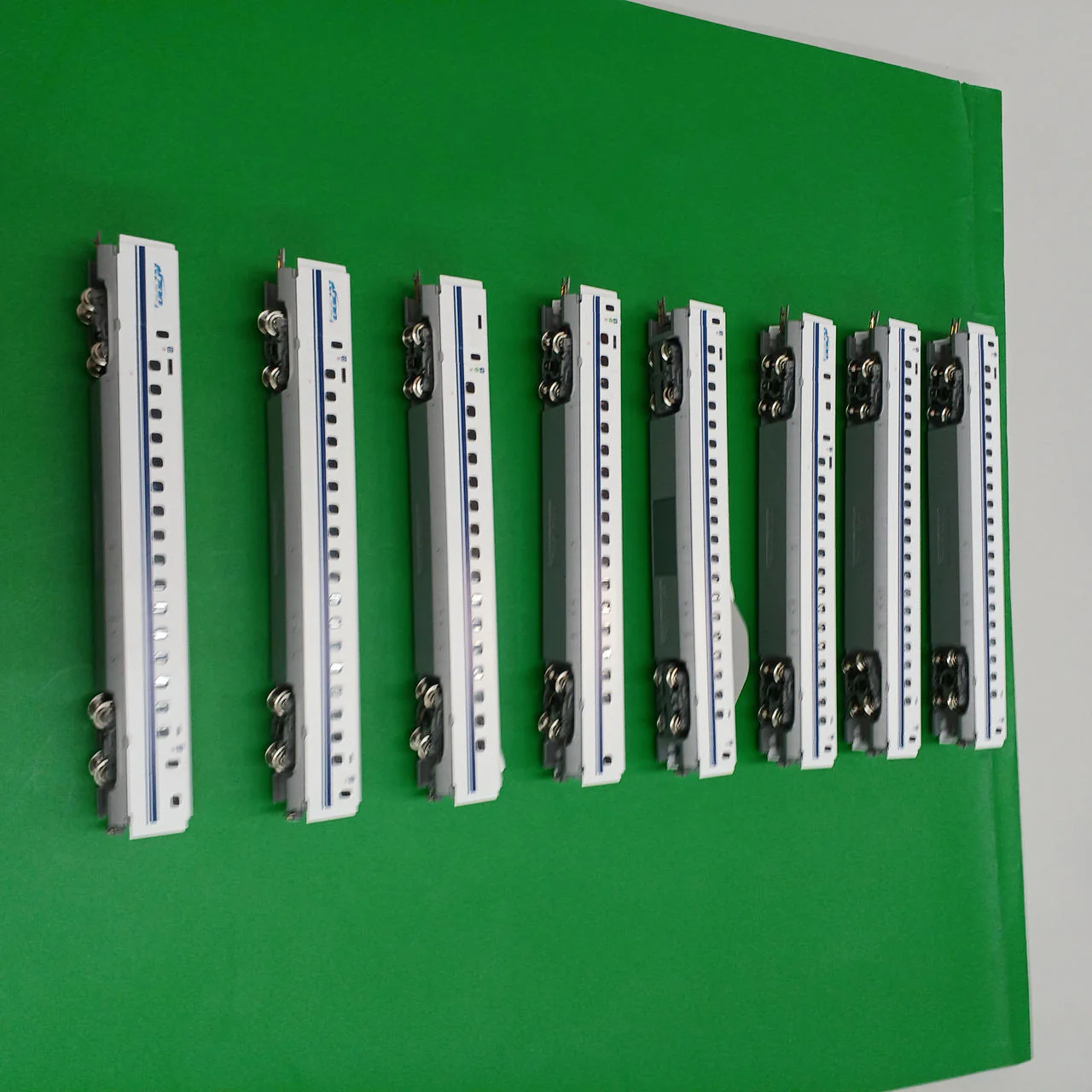 Tomix Model Train JR N700-2000 Series Tokaido & Sanyo Shinkansen Extension Set B - Image 10