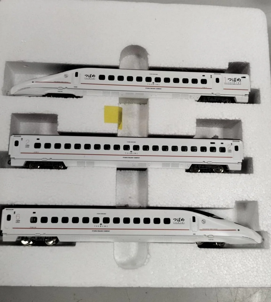 TOMIX Model Train Kyushu Shinkansen 800 Series Tsubame - Image 6