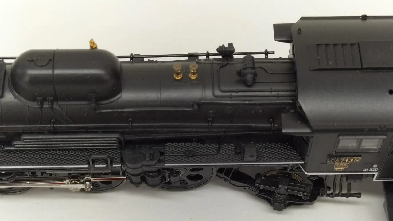 TOMIX N Gauge 2003 JNR Class C57 Steam Locomotive (No. 135) - Image 6