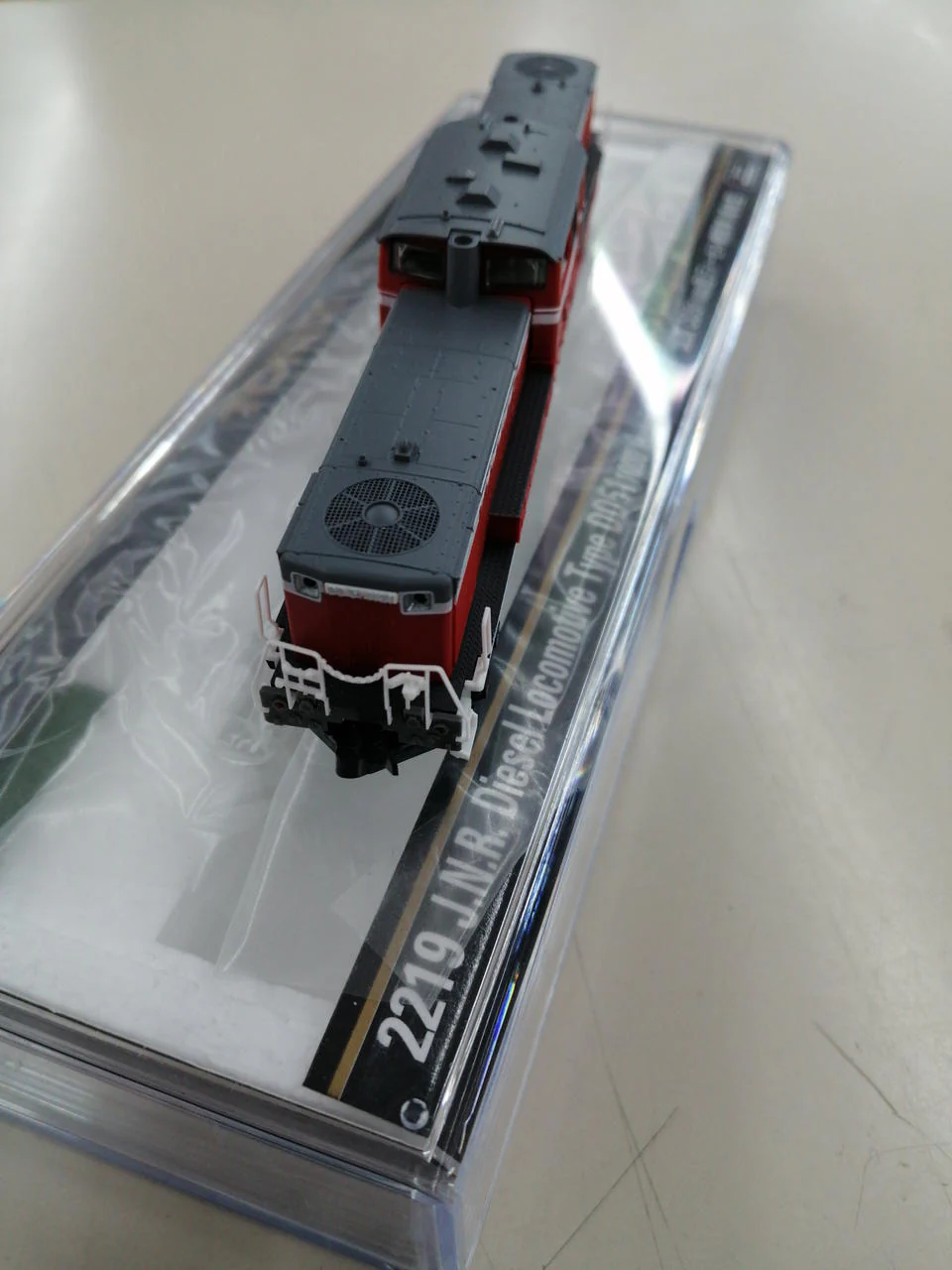 TOMIX N Gauge 2219 DD51 Class 1000 Diesel Locomotive (Warm Climate Type) - Image 3