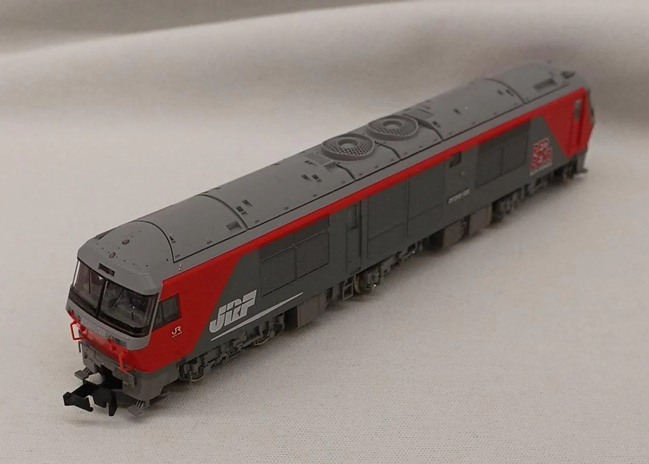 TOMIX N Gauge 2226 JR DF 200 100 Series Diesel Locomotive - Image 4