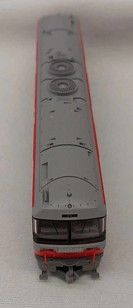 TOMIX N Gauge 2226 JR DF 200 100 Series Diesel Locomotive - Image 5