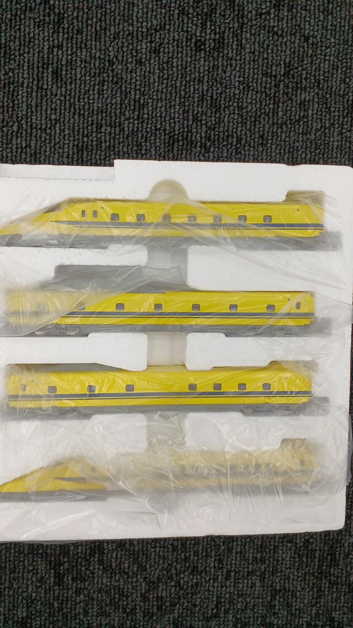 TOMIX N Gauge 923 Series Doctor Yellow Basic Set 4 Cars - Image 7