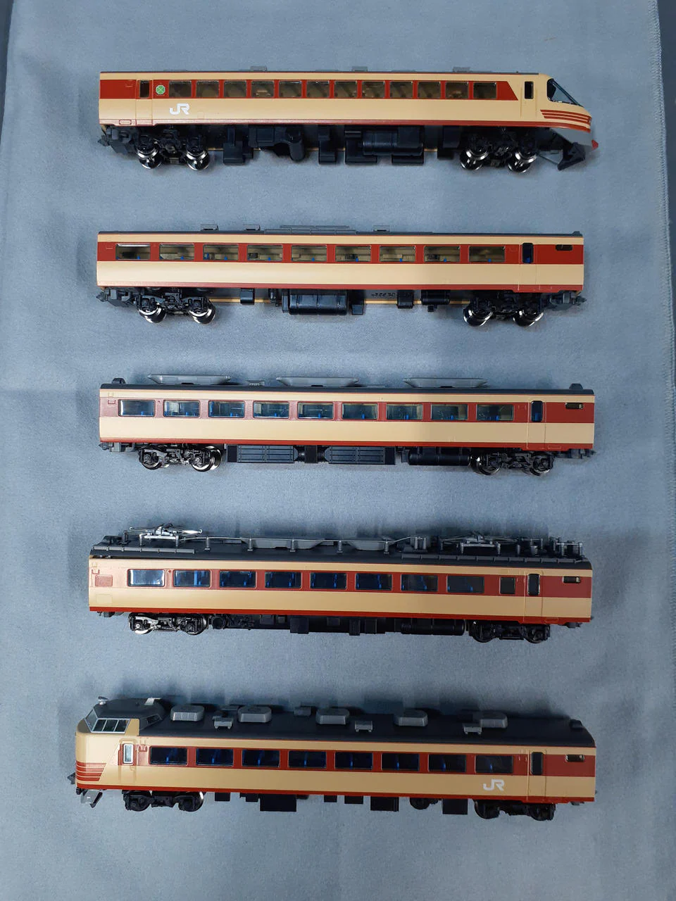 TOMIX N Gauge 92333 JR 485 Series Limited Express Train (Raicho, Kuro 481200) - Image 6