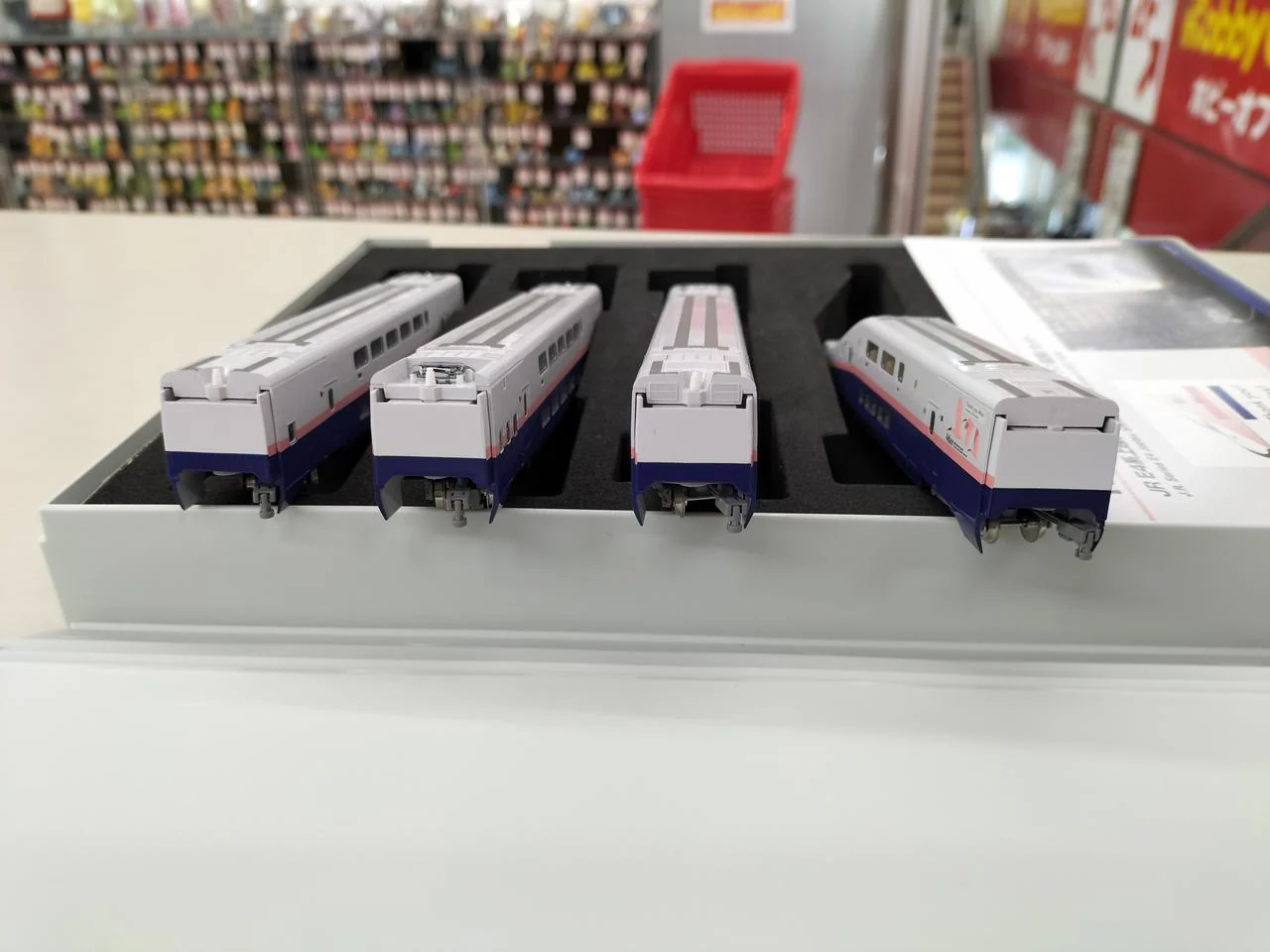 TOMIX N Gauge 97947 E4 Series Joetsu Shinkansen (New Paint Scheme, Last Run Decoration) 8 cars - Image 13