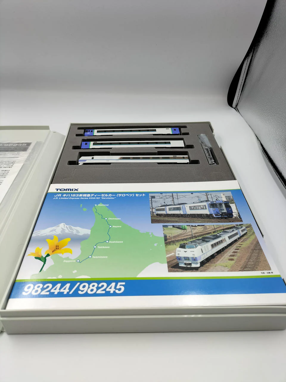 TOMIX N Gauge 98245 JR KiHa 183 Series Limited Express Diesel Car (Sarobetsu) - Image 9