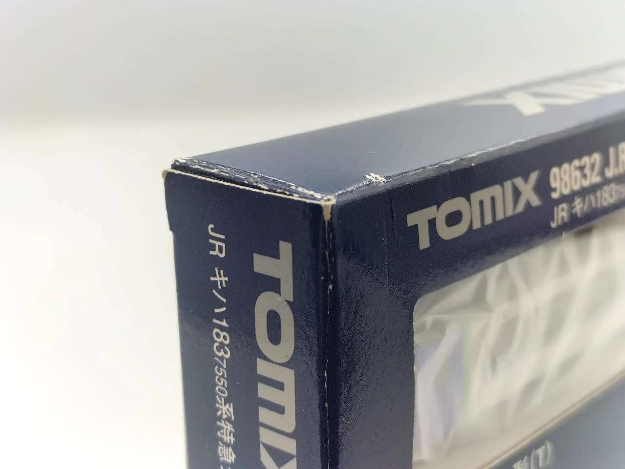 TOMIX N Gauge 98632 KiHa 1837550 Series Limited Express Diesel Car (Hokuto) Addition - Image 4