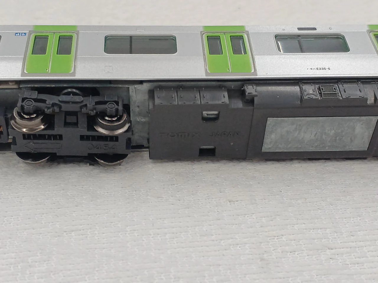 TOMIX N Gauge Basic Set + 5 Additional Cars 90175+92590 - Image 12