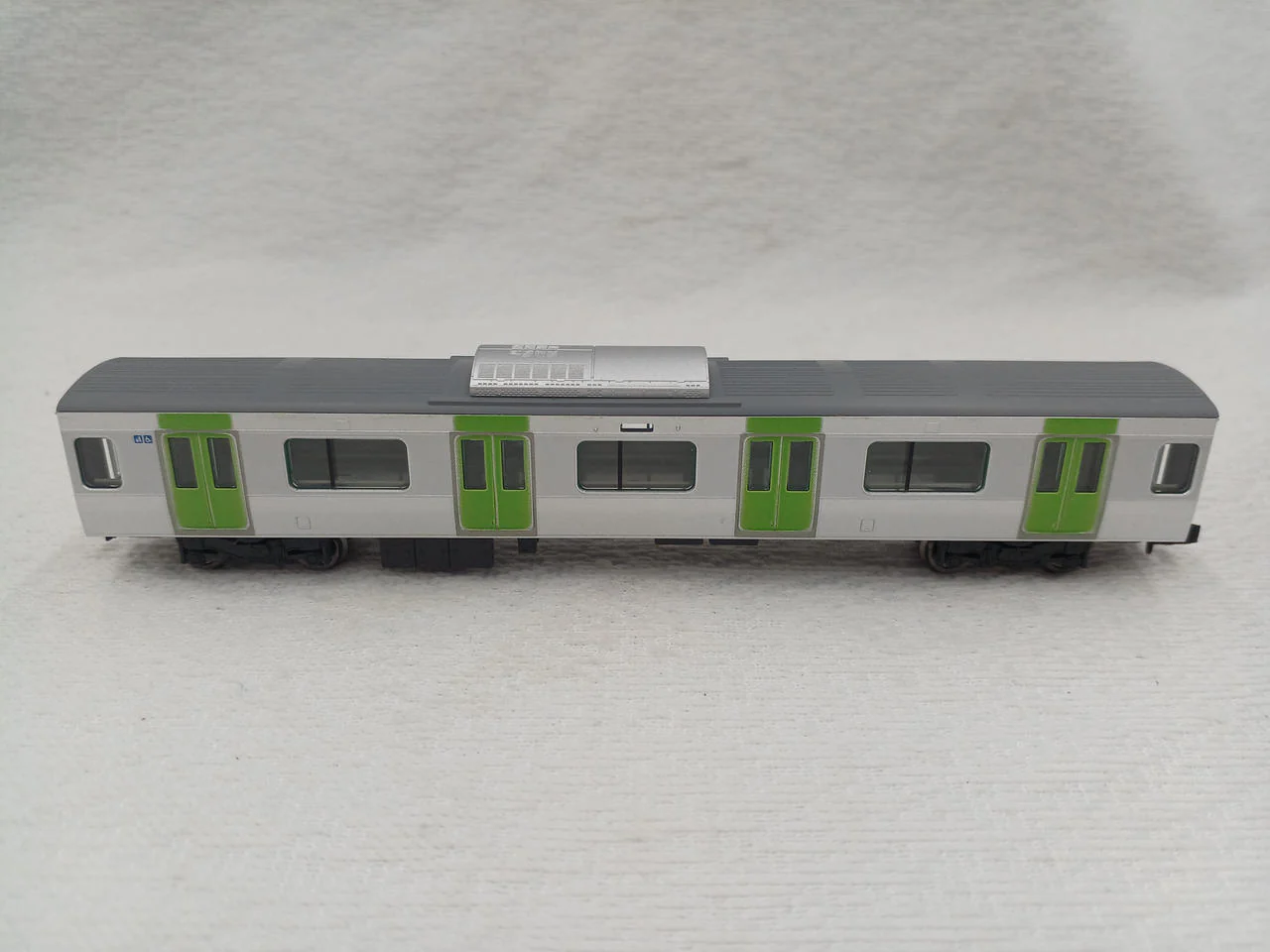 TOMIX N Gauge Basic Set + 5 Additional Cars 90175+92590 - Image 9