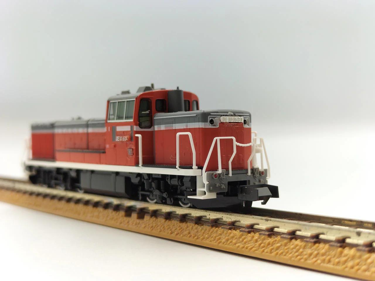 TOMIX N gauge diesel locomotive - Image 8