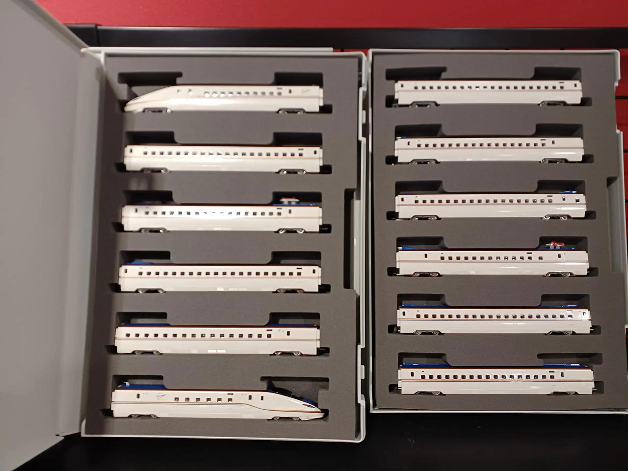 TOMIX N Gauge E7 Series Hokuriku Shinkansen Non-powered Car 12-Car Set
