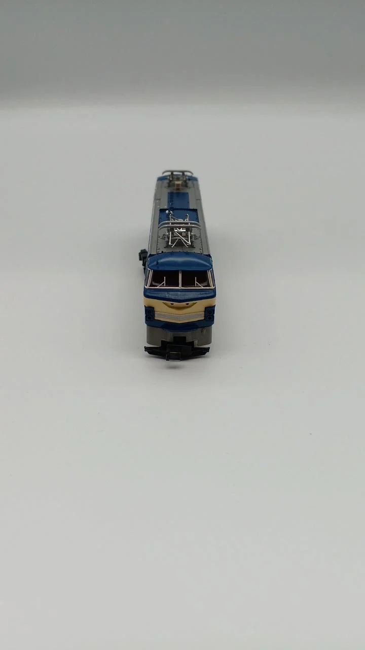 TOMIX N Gauge EF66 5-Car Set - Image 3