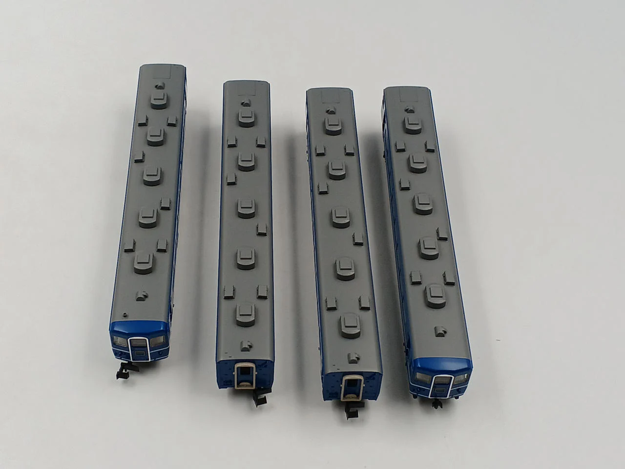 TOMIX N Gauge JNR 14 Series Limited Express Passenger Car Set - Image 7