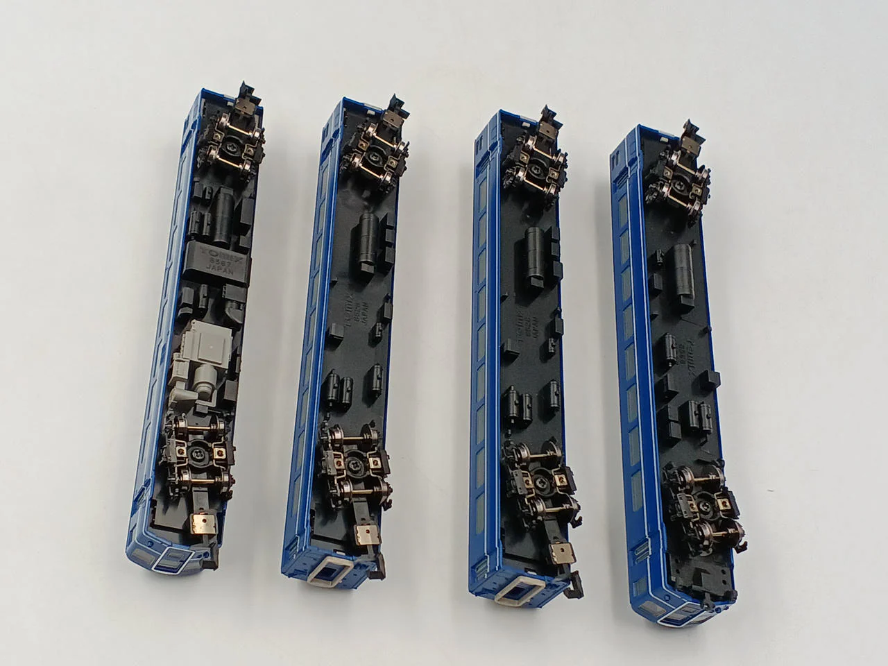 TOMIX N Gauge JNR 14 Series Limited Express Passenger Car Set - Image 8