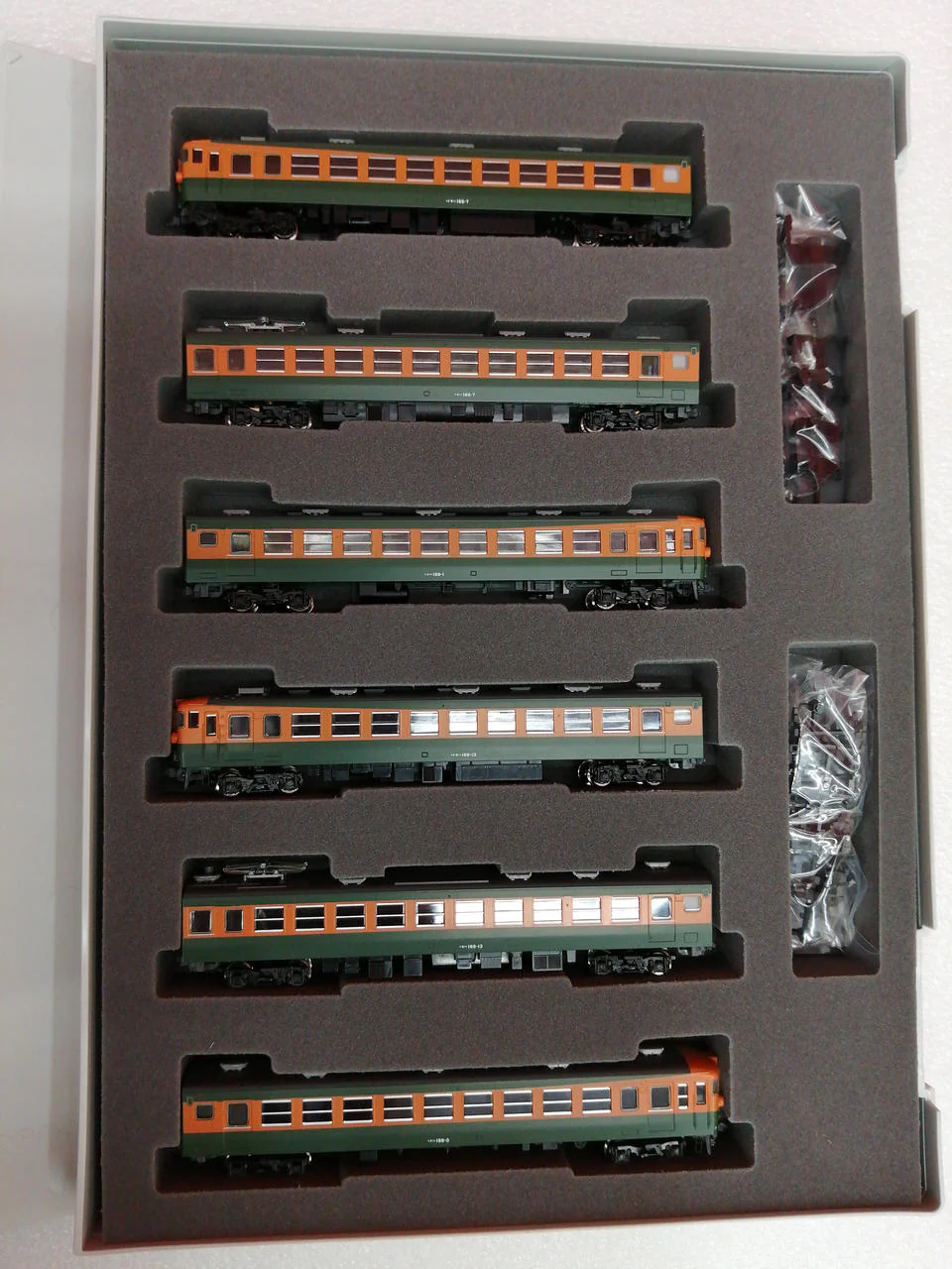 TOMIX N Gauge JNR 169 Series Express Train (Myoko, Air-Conditioning Preparation Cars) Set - Image 12