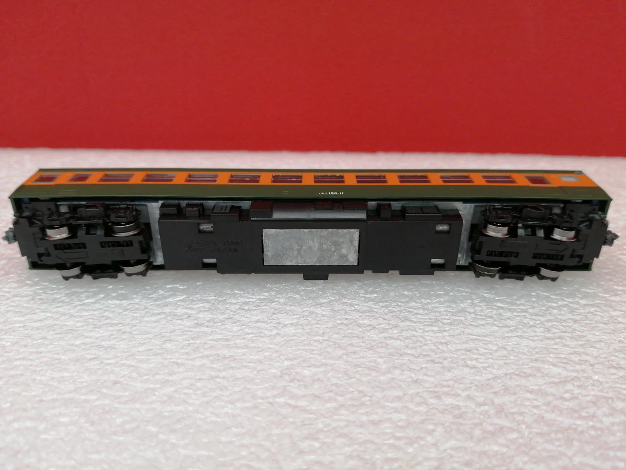 TOMIX N Gauge JNR 169 Series Express Train (Myoko, Air-Conditioning Preparation Cars) Set - Image 9