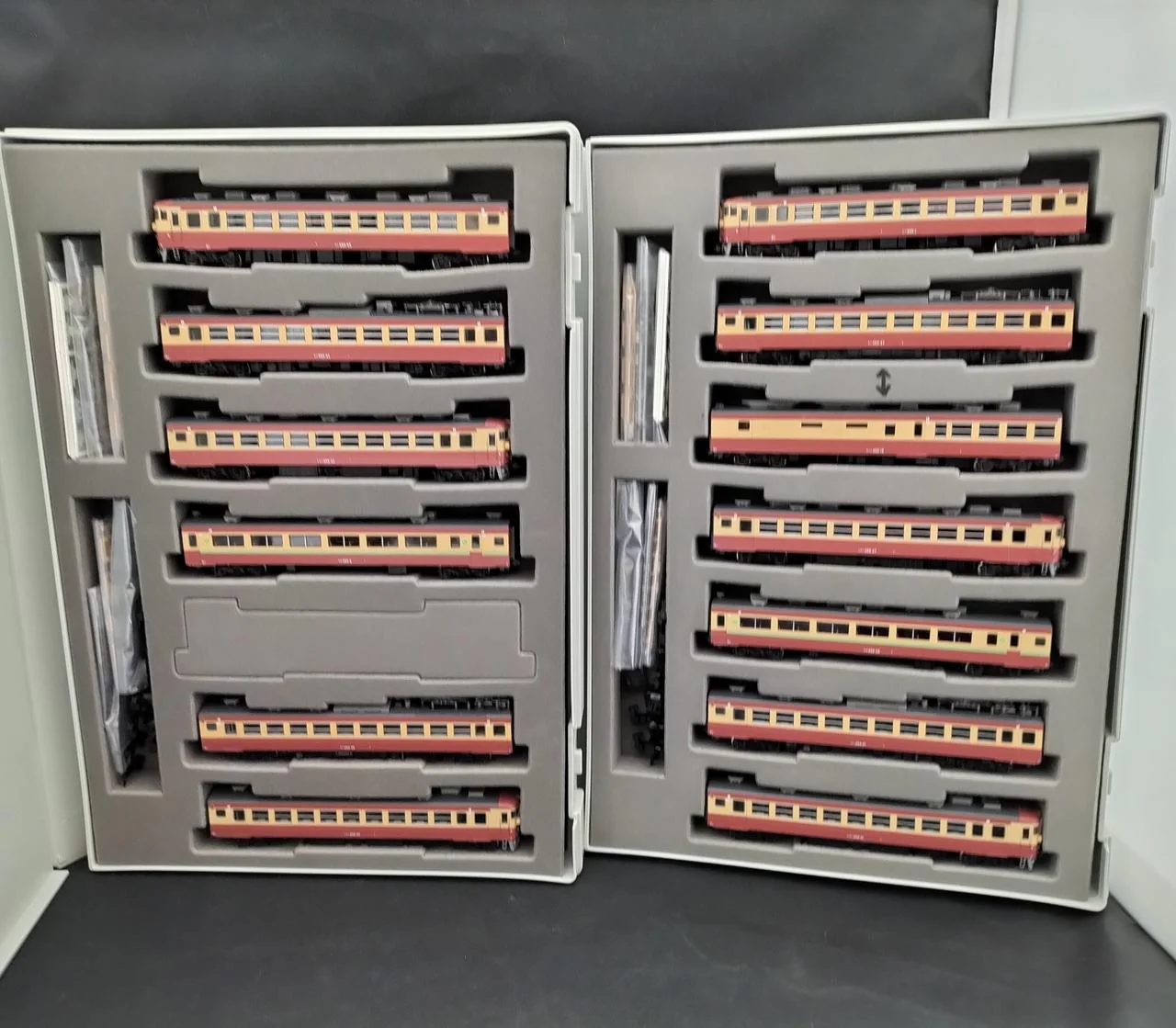 TOMIX N Gauge JNR 455 (475) Series Express Train, Complete 13-Car Set - Image 2