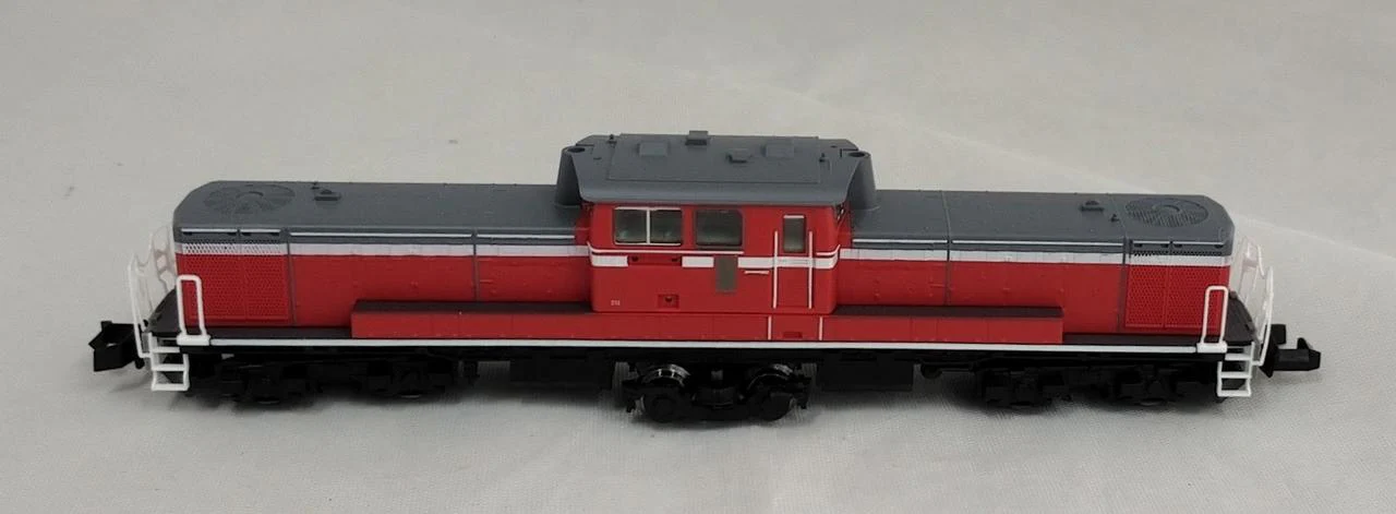 TOMIX N Gauge JNR DD51 Class 1000 Diesel Locomotive 2219 Warm Region Type - Image 7