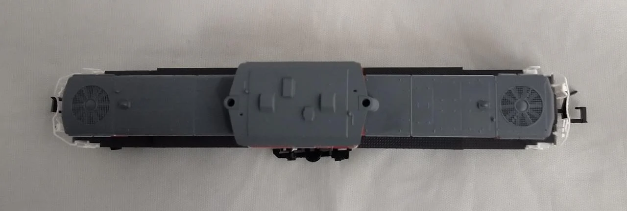 TOMIX N Gauge JNR DD51 Class 1000 Diesel Locomotive 2219 Warm Region Type - Image 8