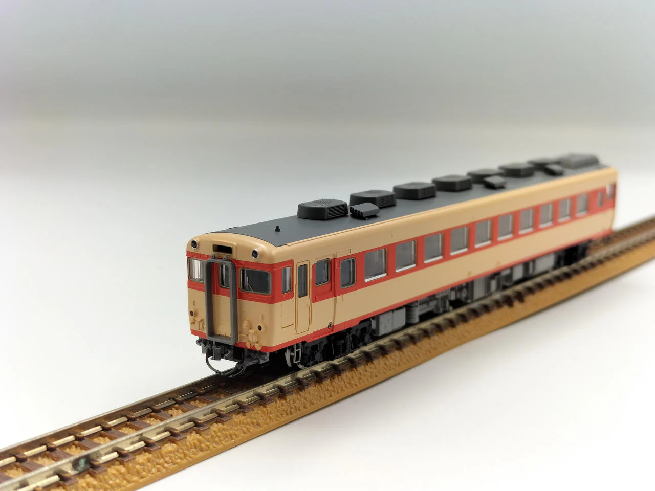TOMIX N Gauge JNR Diesel Car KiHa 58400 Series (T) - Image 6