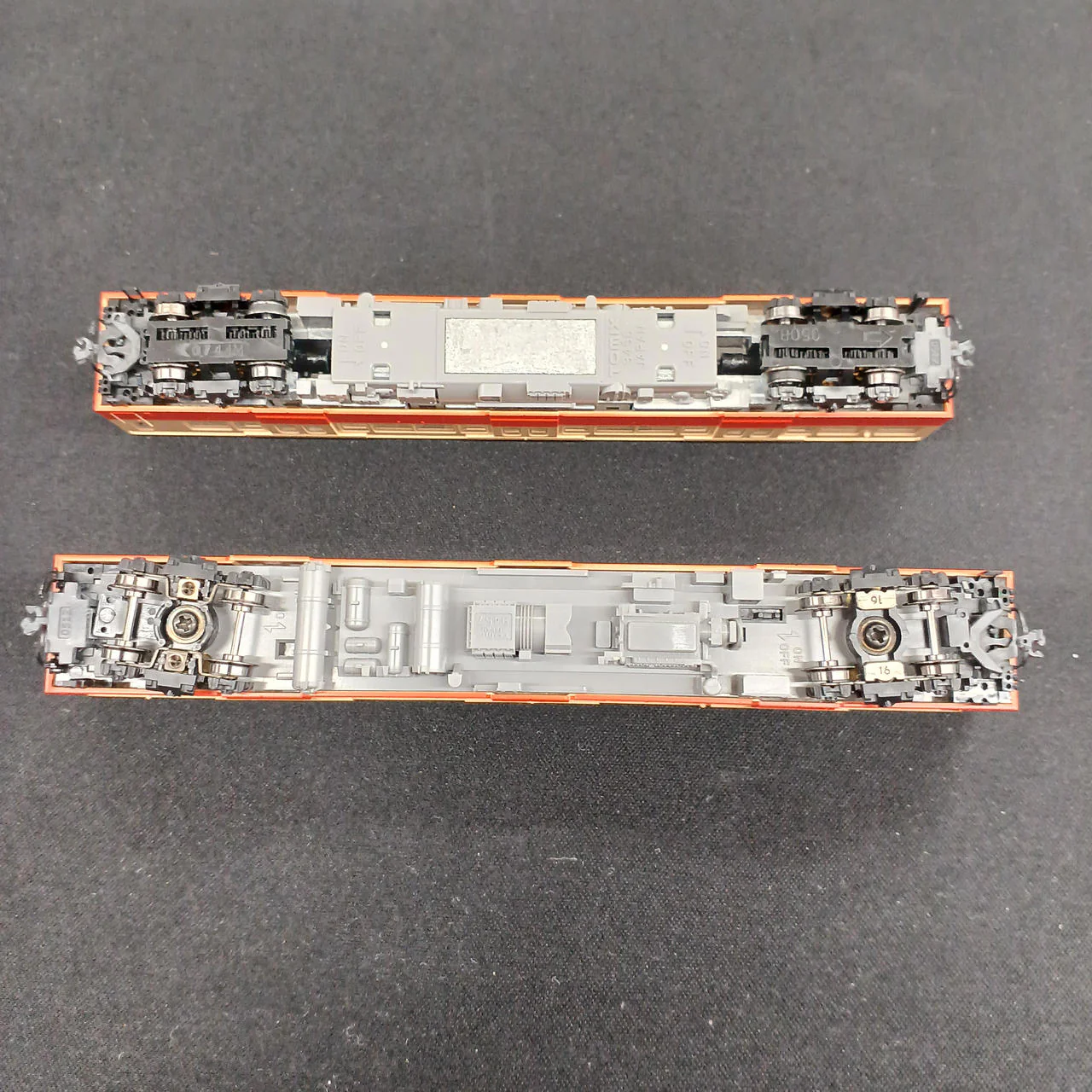 TOMIX N Gauge JNR KiHa 350 Series Diesel Car Set - Image 8