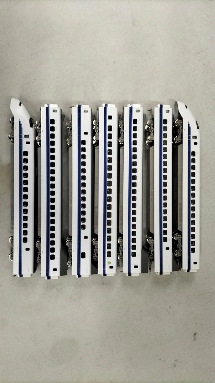 TOMIX N Gauge JR 300 Series Tokaido & Sanyo Shinkansen Set - Image 5
