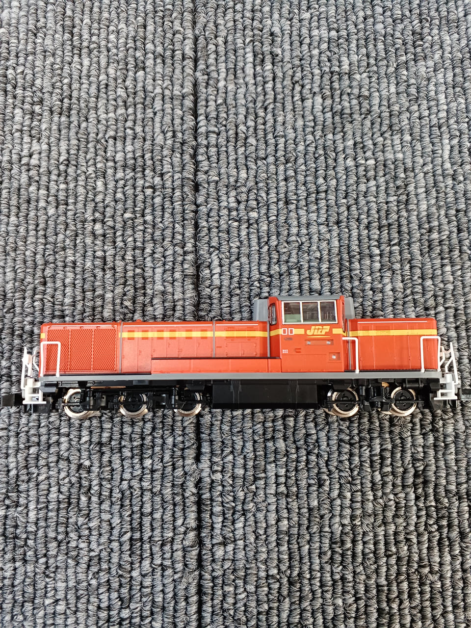 TOMIX N Gauge JR DE10 Diesel Locomotive - Image 4