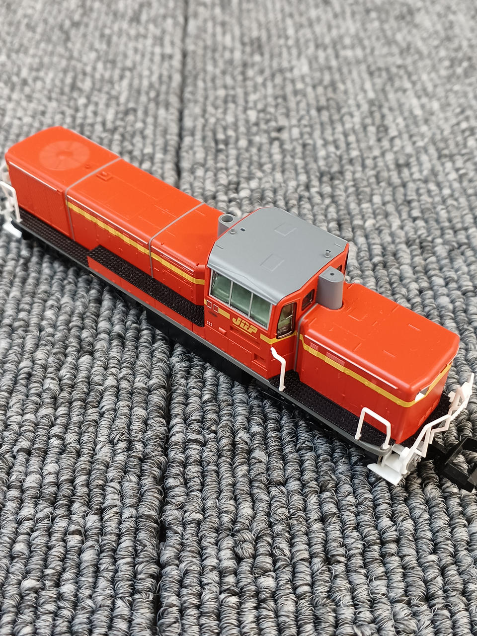 TOMIX N Gauge JR DE10 Diesel Locomotive - Image 7