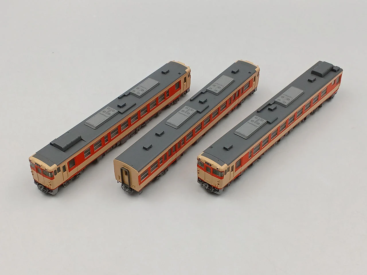 TOMIX N Gauge JR KiHa 40 Series Diesel Car (Revival JNR Express Color) Set - Image 7