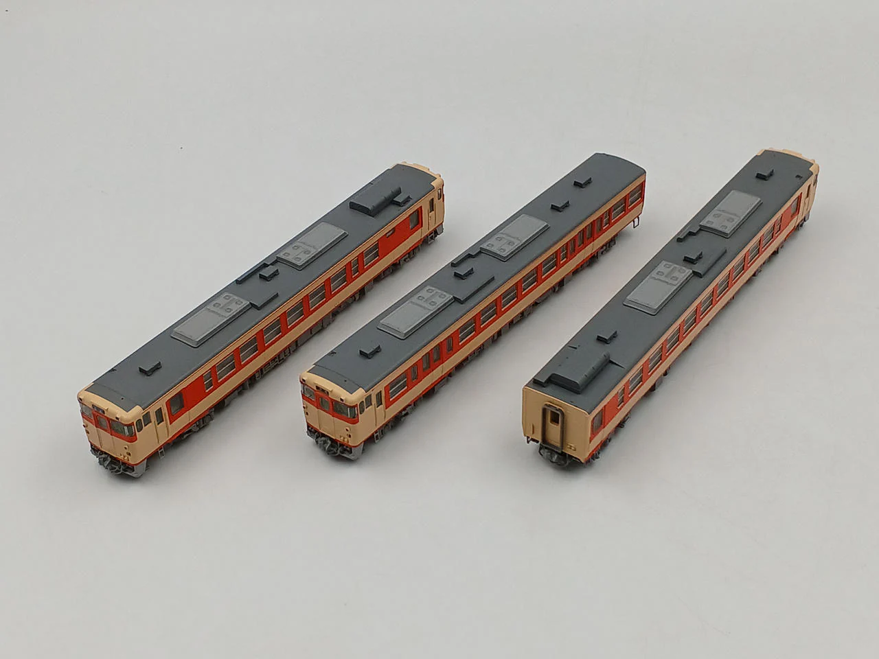 TOMIX N Gauge JR KiHa 40 Series Diesel Car (Revival JNR Express Color) Set - Image 8