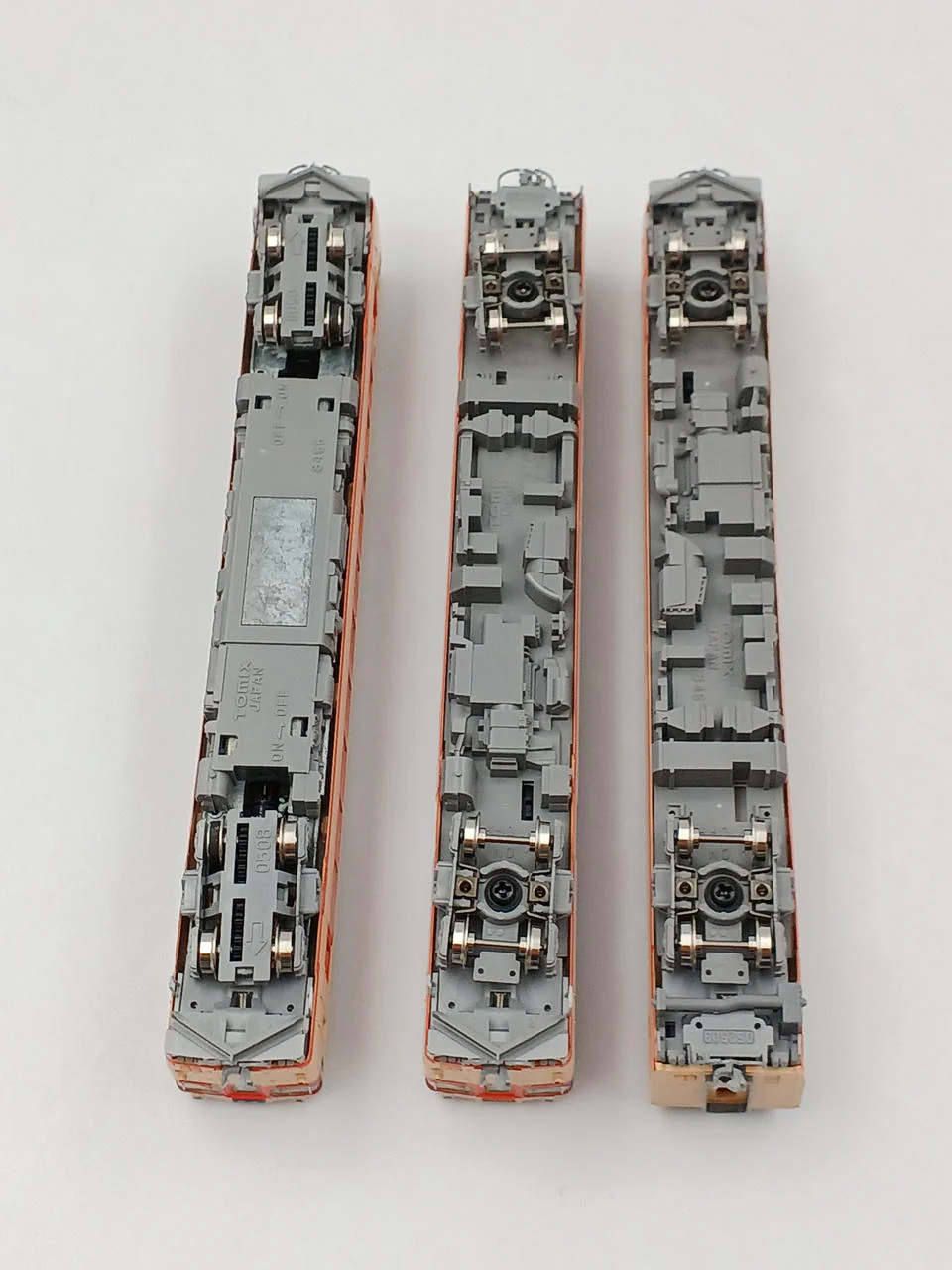 TOMIX N Gauge JR KiHa 40 Series Diesel Car (Revival JNR Express Color) Set - Image 9