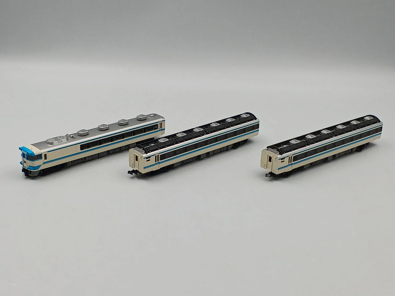 TOMIX N Gauge KiHa 181 Series Limited Express Diesel Car JR Shikoku Color - Image 5