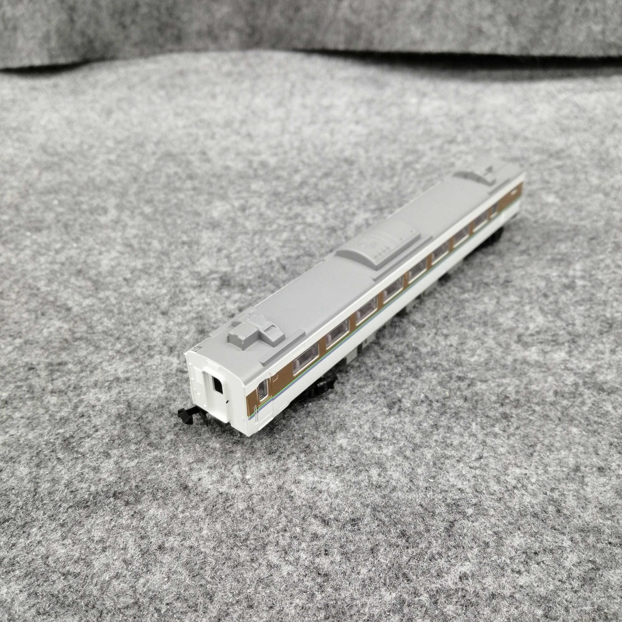 TOMIX N Gauge KiHa 183 Series Limited Express Diesel Car - Image 15