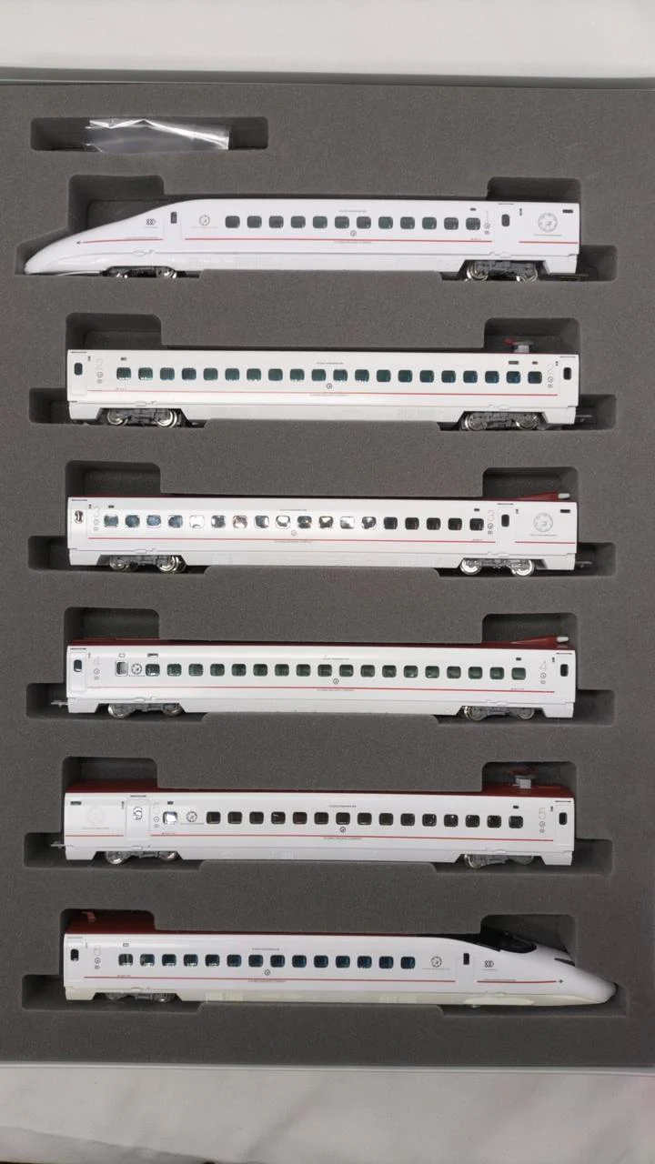 TOMIX N Gauge Kyushu Shinkansen 800 Series 0 Set - Image 12