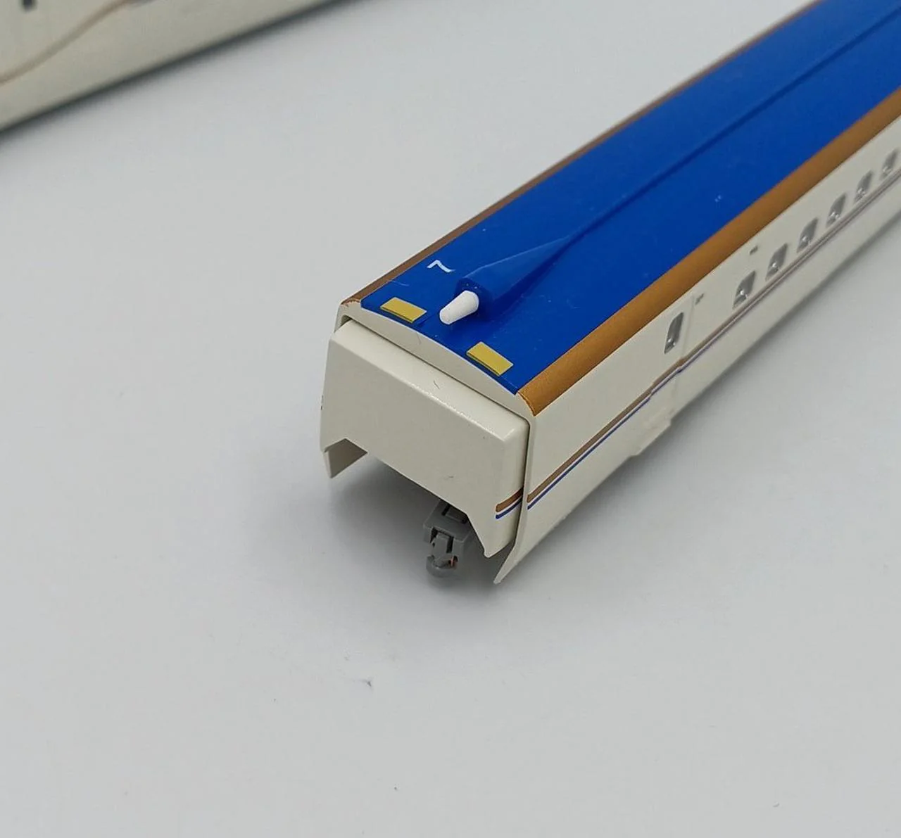 TOMIX N Gauge Train Shinkansen 92530 JR E7 Series Hokuriku Shinkansen 3-Car Set - Image 10