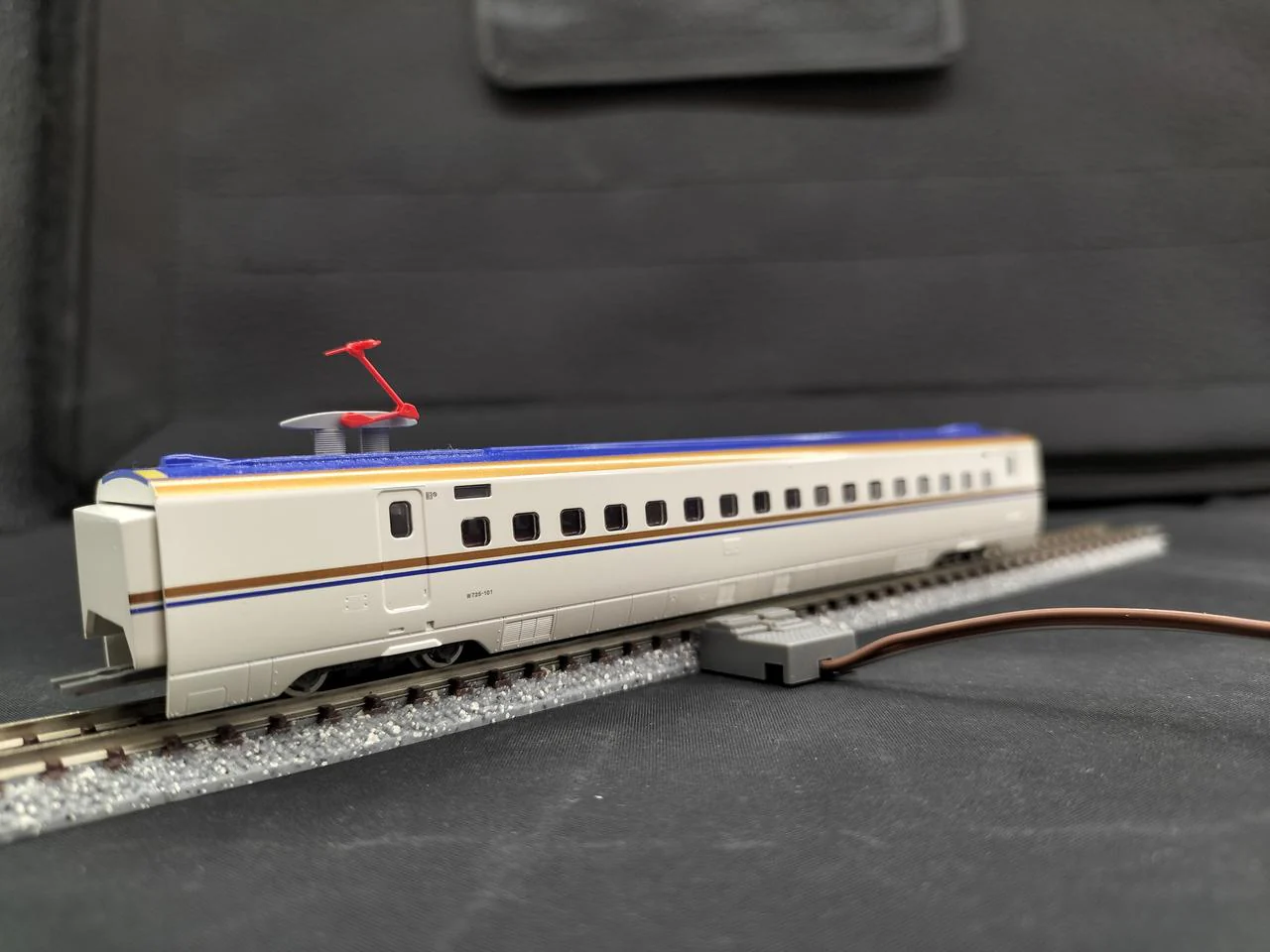 TOMIX W7 Series Hokuriku Shinkansen Basic Set 92545 - Image 6