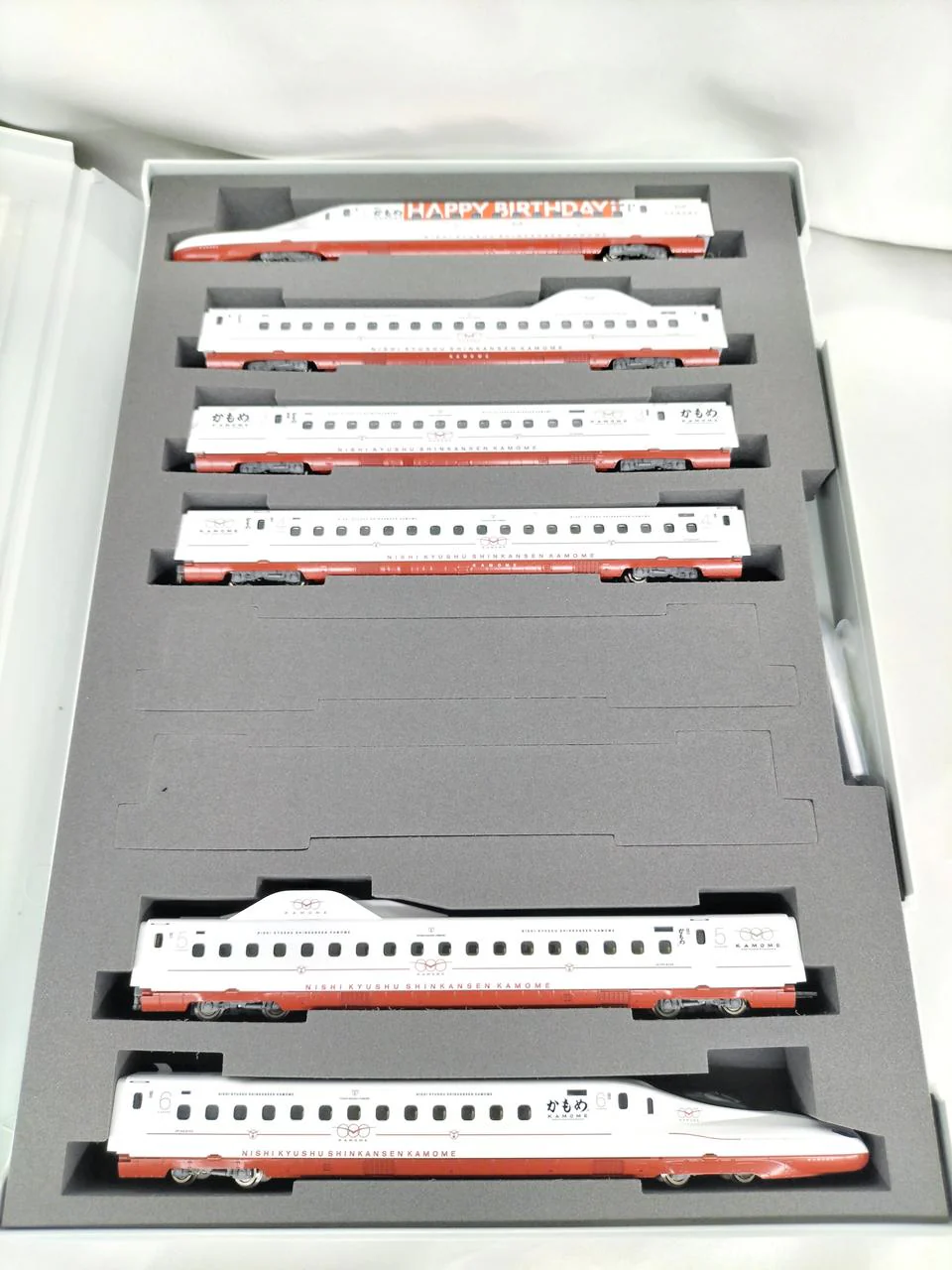 TOMIX West Kyushu Shinkansen N700S 8000 Series 97956 - Image 4