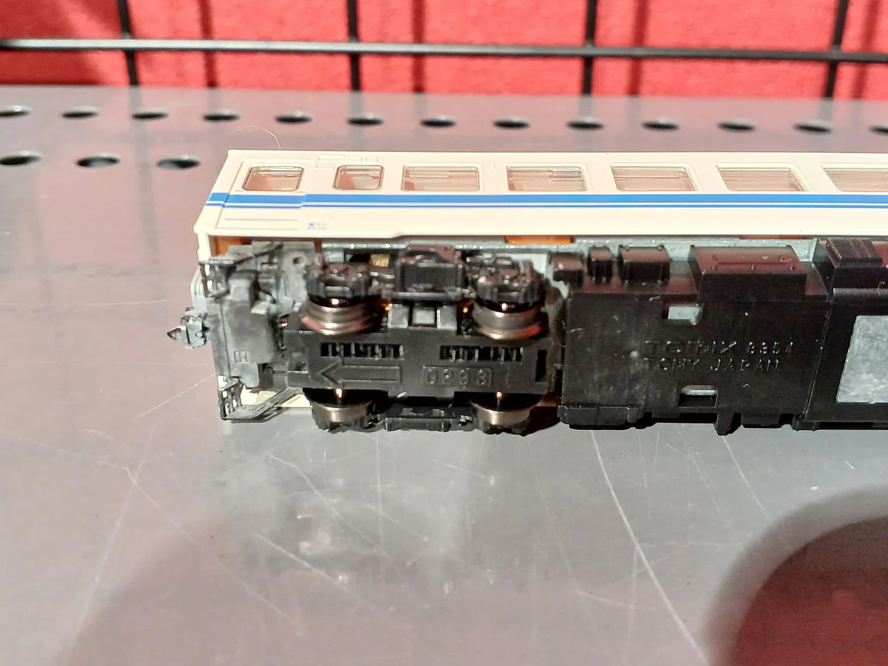 TOMY TEC N Gauge 1/150 475 Series Electric Train Hokuriku Main Line New Paint Ventilator - Image 5