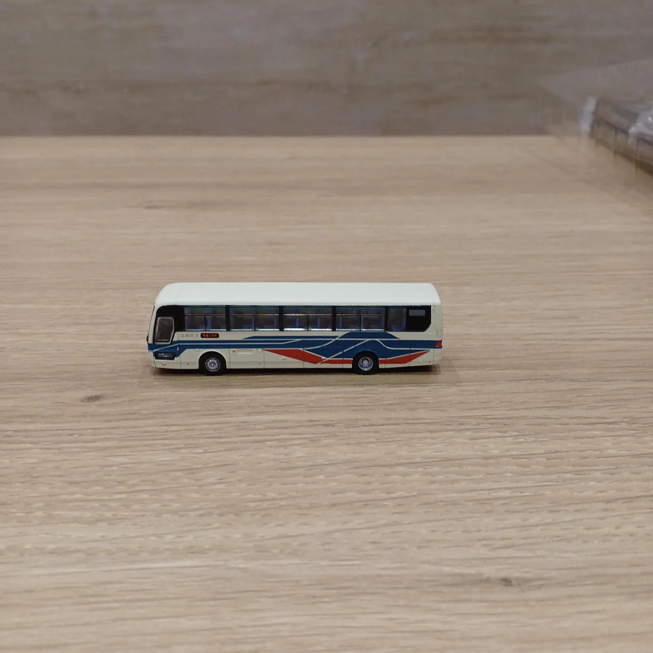 TOMY TEC Railway Collection & Bus Collection Rumoi Main Line Last Train Coastal Bus Set - Image 6
