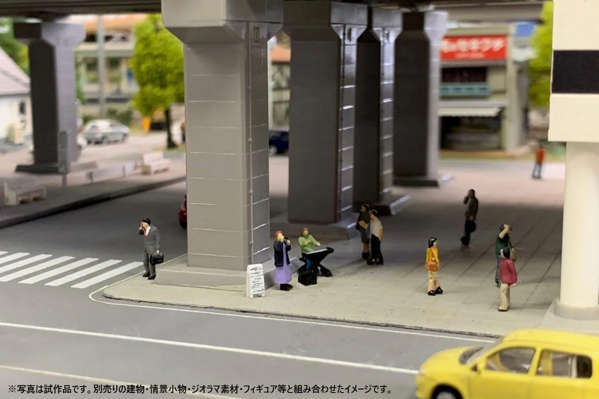 TOMYTEC 1/150 Scene Collection The Human 142: People in Front of the Station - Image 2
