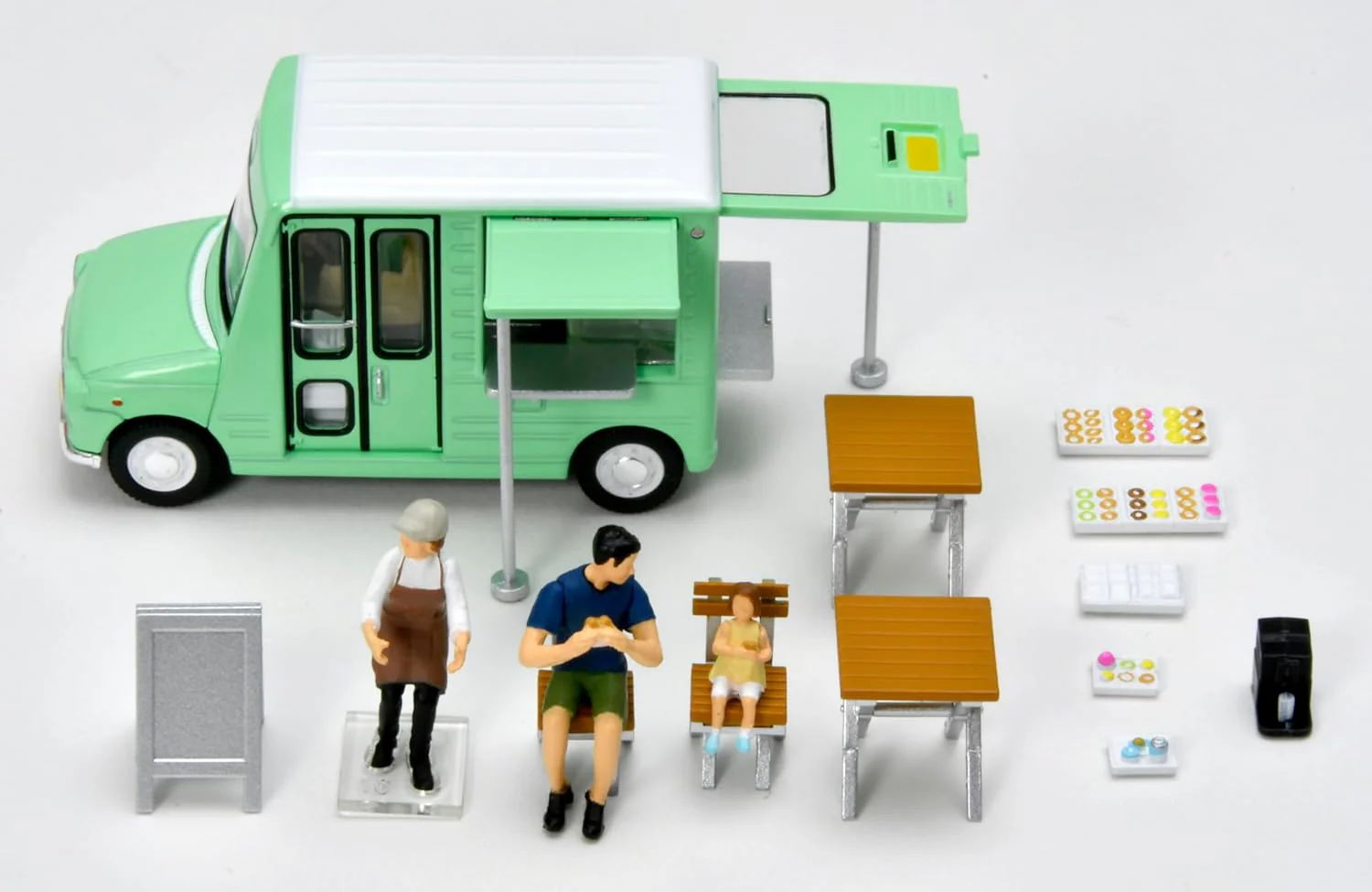 TOMYTEC 330578 1/64 Diocolle 64 #CarSnap 24a Donut Shop (with Daihatsu Mira Walk-Through Van) - Image 6