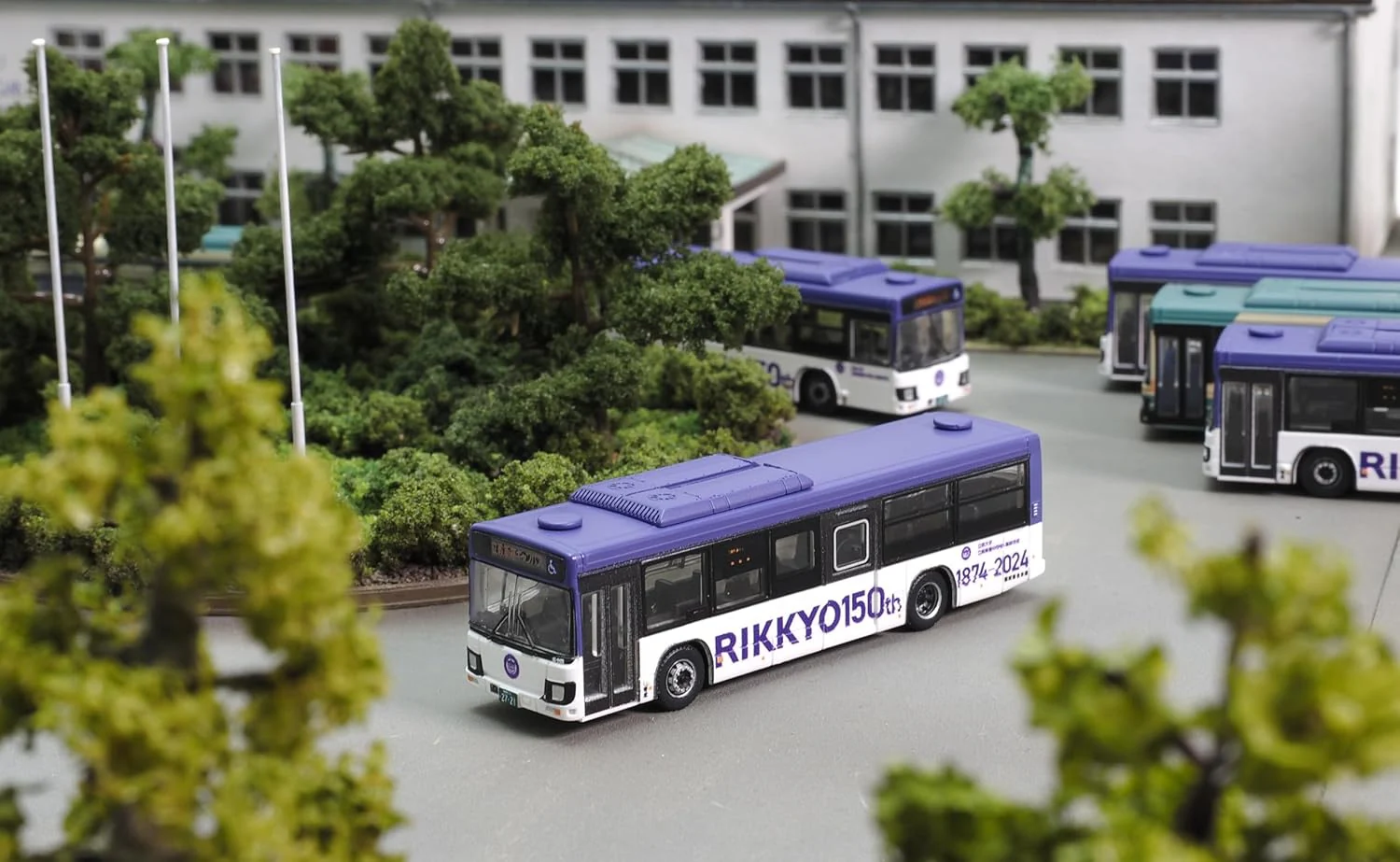 TOMYTEC The Bus Collection Rikkyo Gakuin School Bus - Image 4