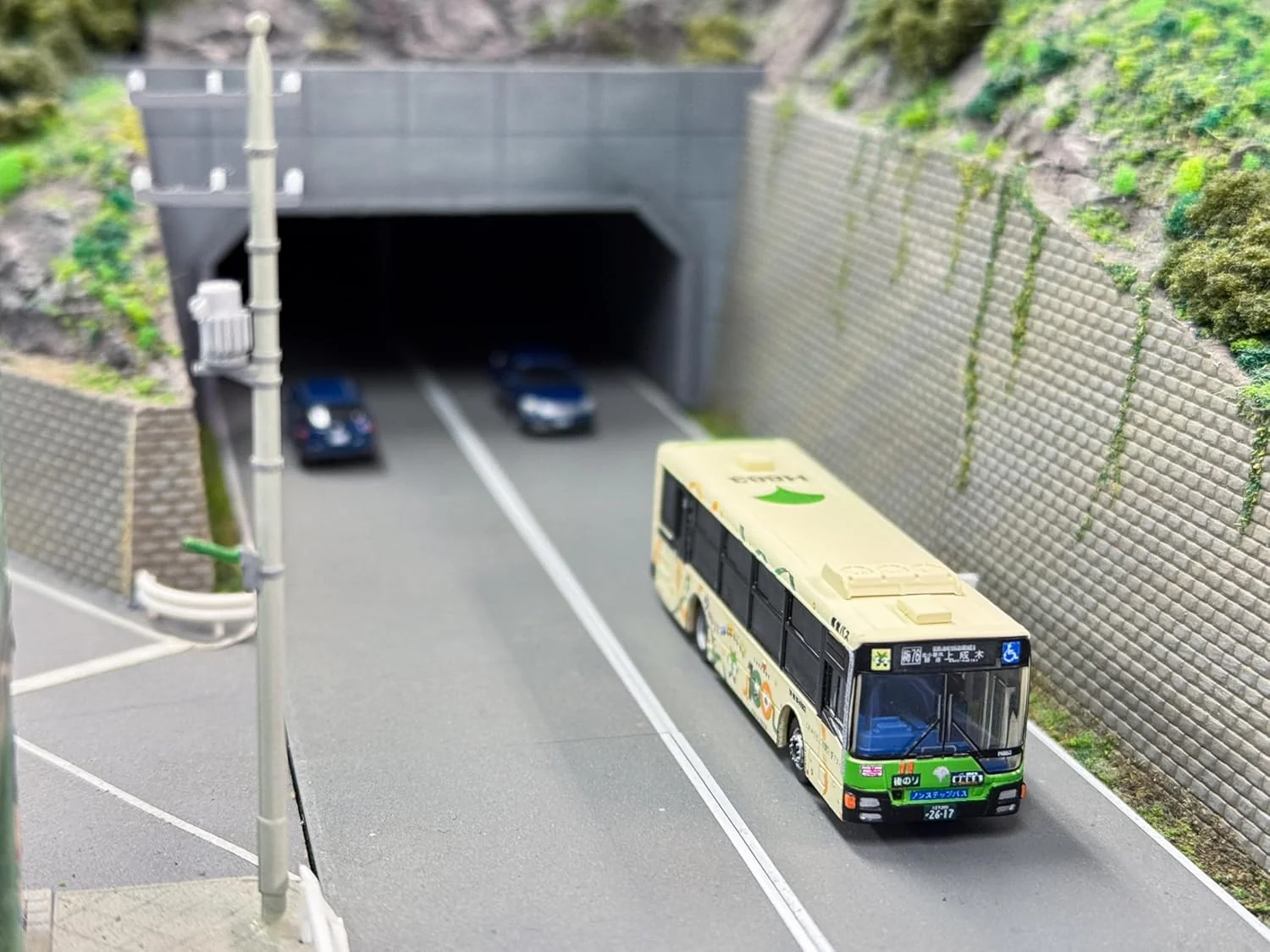 TOMYTEC The Bus Collection Tokyo Metropolitan Bureau of Transportation Toei Bus 100th Anniversary Design Special Case - Image 2