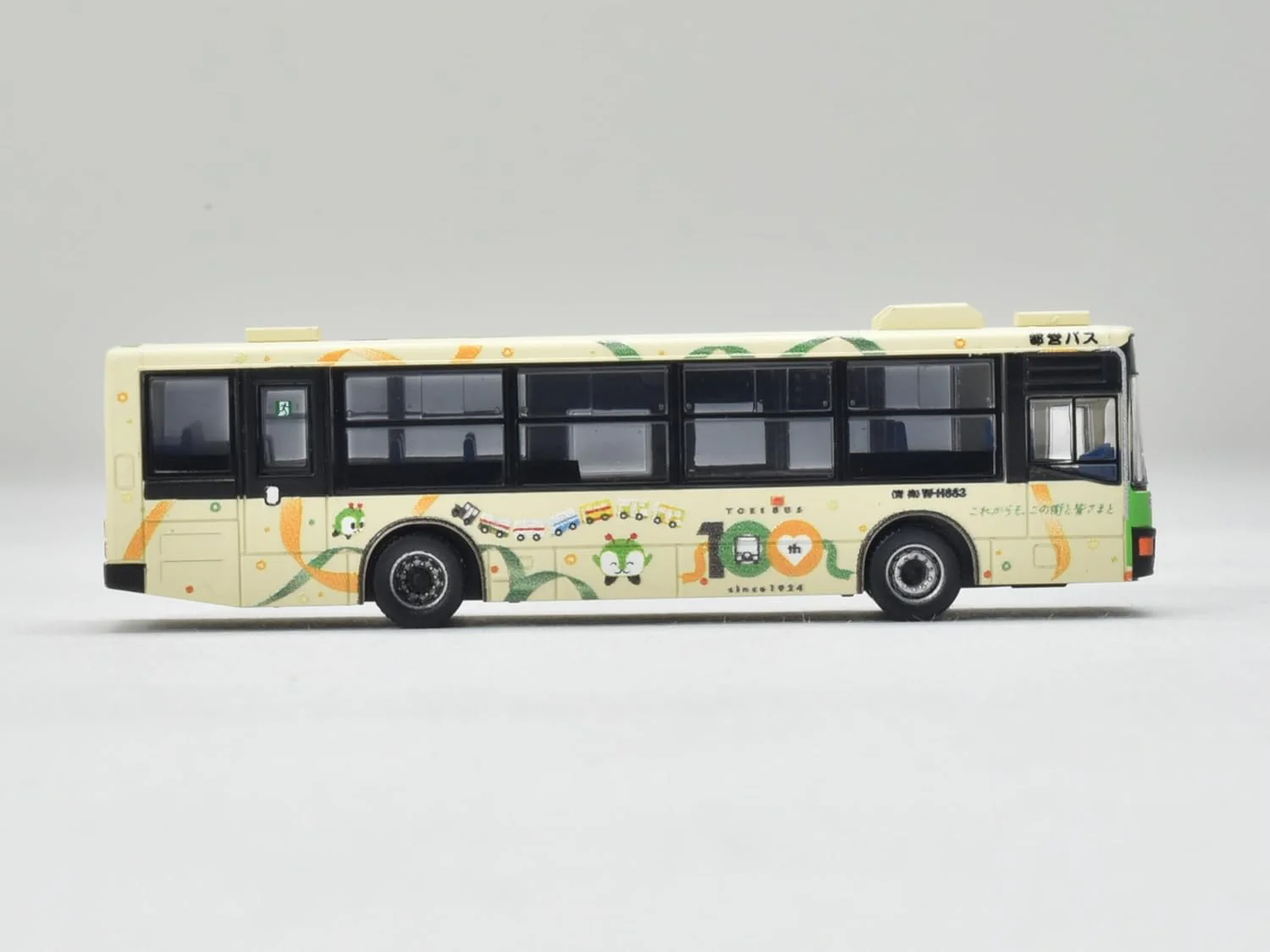 TOMYTEC The Bus Collection Tokyo Metropolitan Bureau of Transportation Toei Bus 100th Anniversary Design Special Case - Image 4