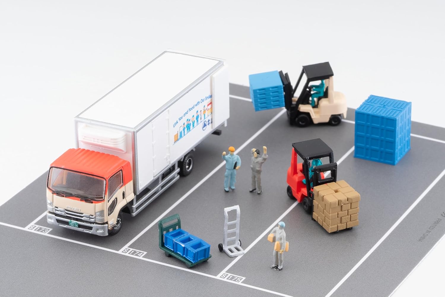 TOMYTEC The Truck Collection Logistics Site Truck Set B Kiyusobin - Image 5