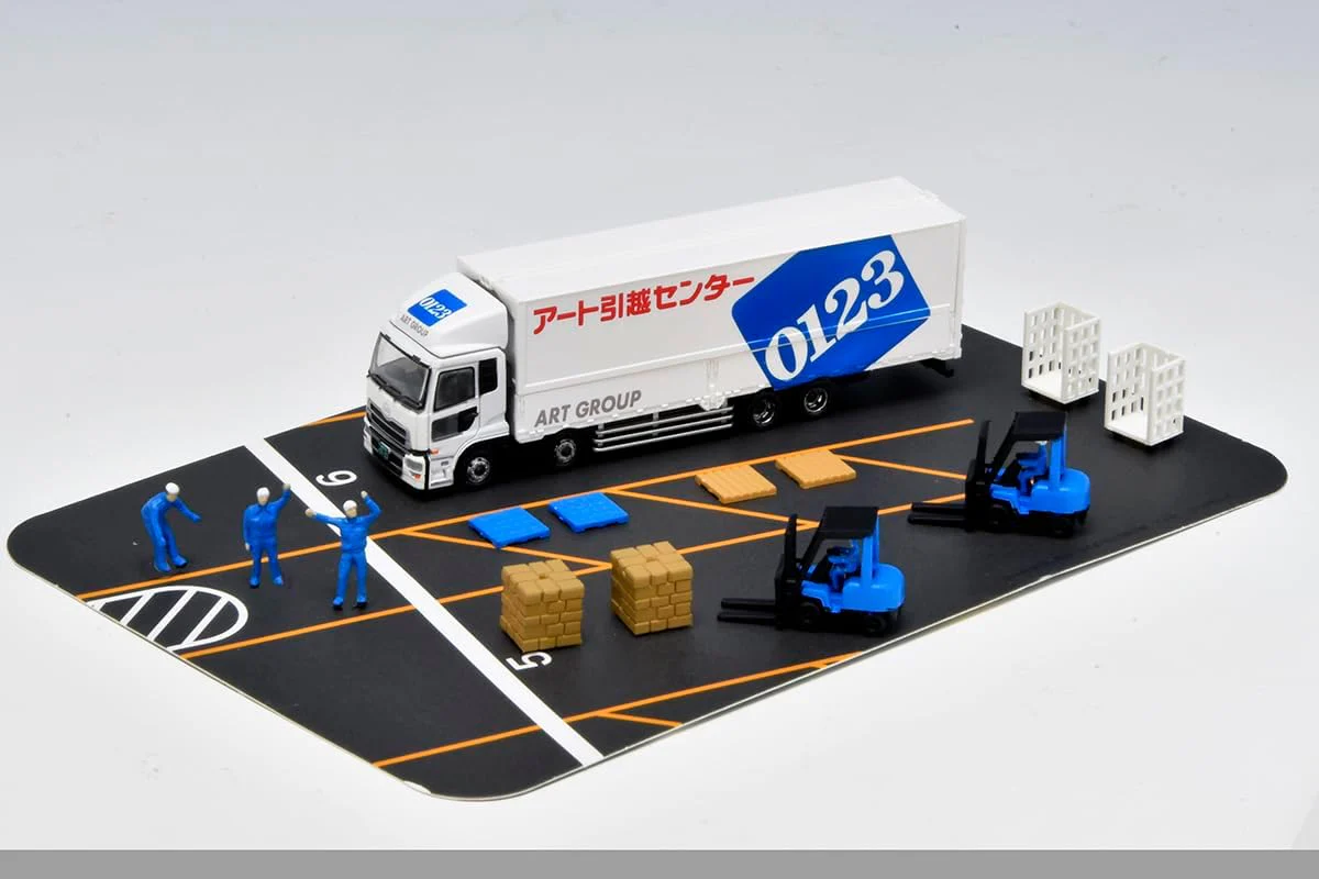 TOMYTEC The Truck Collection Torakore Logistics Site Wing Van Set C Art Moving Center Diorama Supplies - Image 8