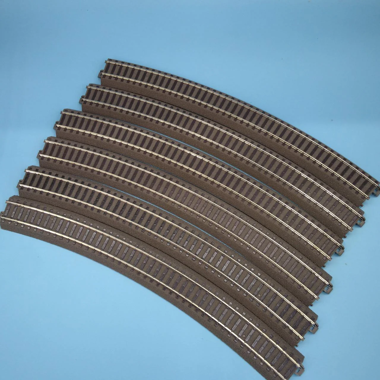 TRIX HO Gauge Curve Rail Track R5 30° 62530 - Image 7