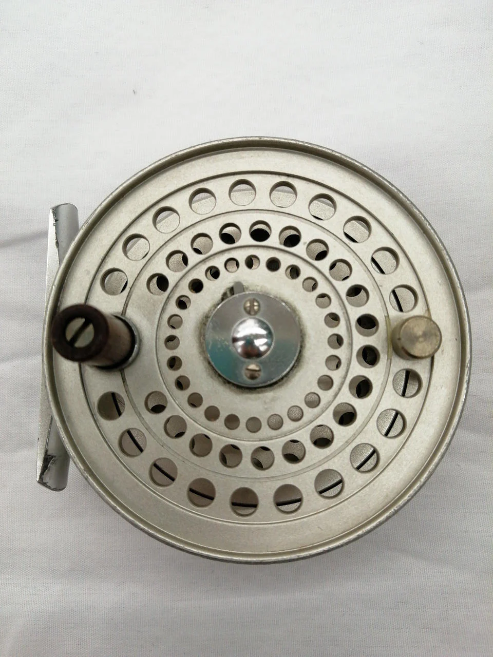 UFM Ueda Fly Reel Cantata 2350 - Image 6