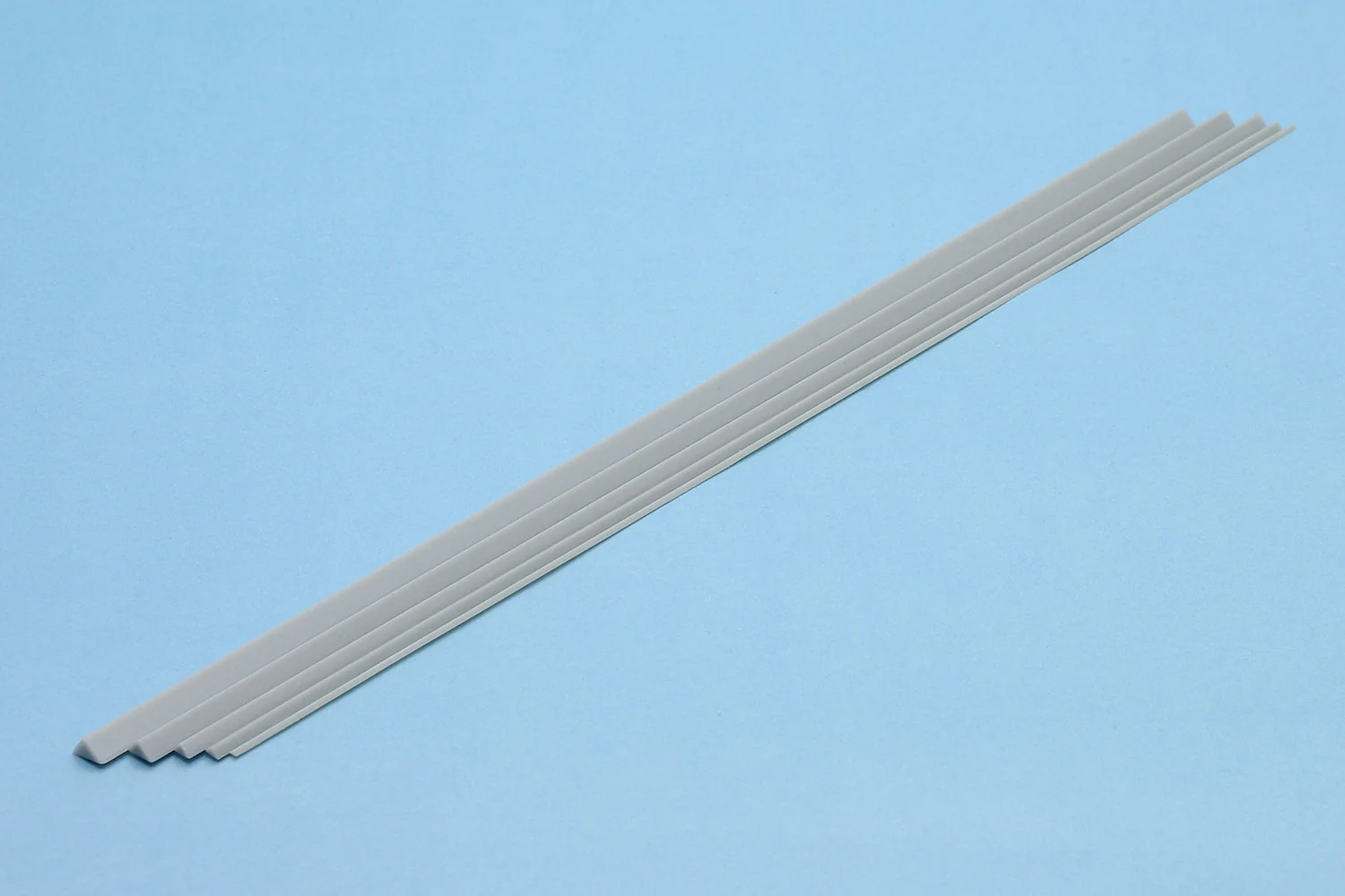 Wave OM492 Plastic = Material [Gray] Triangular Bar (2.0mm) - Image 3